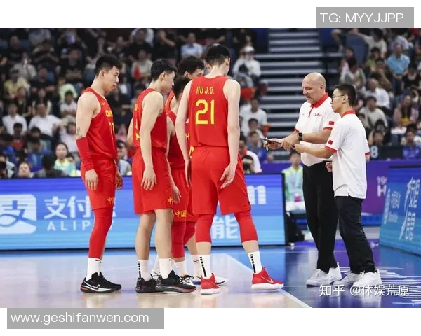 姚明领衔中国篮球梦之队展现团结与拼搏精神的精彩瞬间 姚明领衔中国篮球梦之队展现团结与拼搏精神的精彩瞬间
